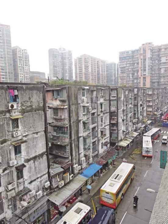 澳門行政特區高空砸物案例《一》(图1)